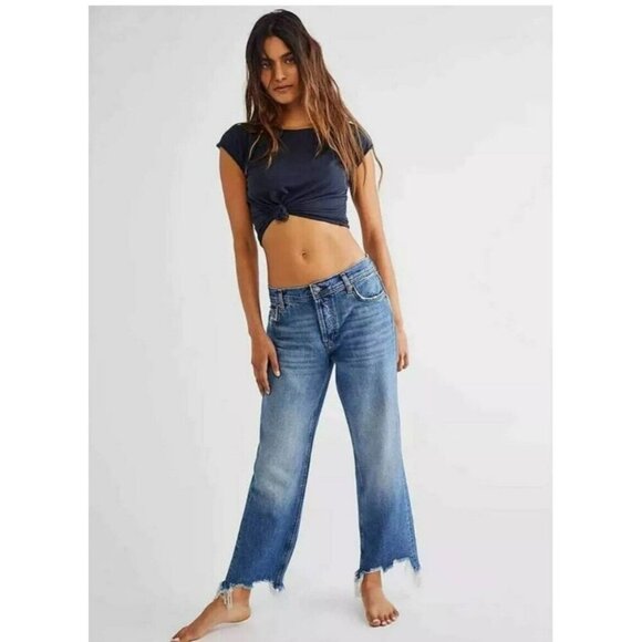 We The Free Denim - We The Free Jeans Women's The Maggie Size 28 Raw Hem Button Fly Crop Blue Denim